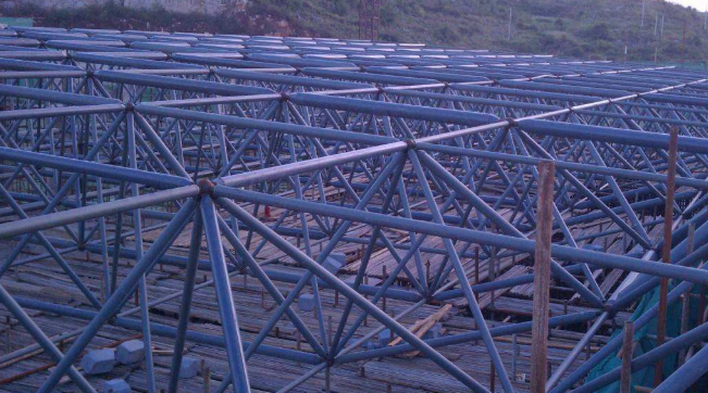 洪湖概述网架加工中对钢材的质量的过细恳求